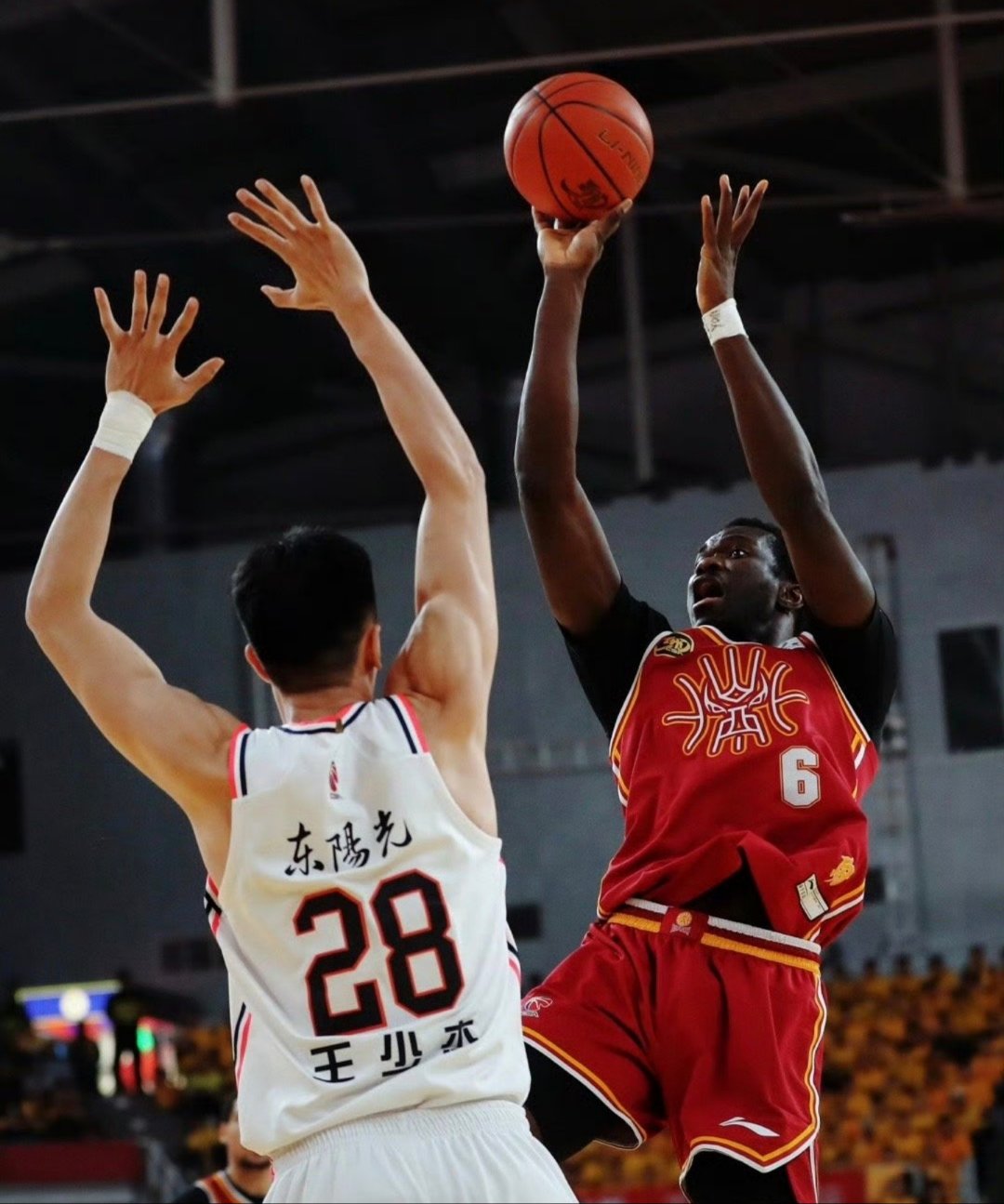 APP下载-赛地聚焦——CBA季后赛冲刺阶段热度飙升;奥兰多魔术再遭质疑;信心回归;数据趋势出现新变化的简单介绍